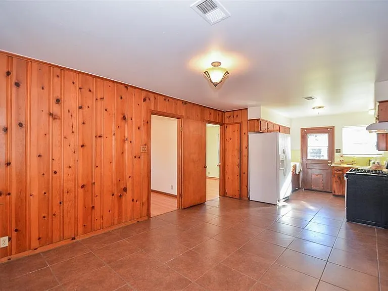 6923 Cole Creek Dr — Photo 4