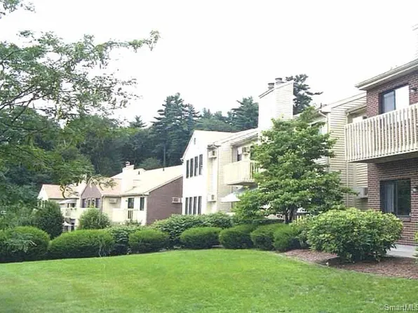 40 Firetown Rd APT 23, Simsbury, CT 06070