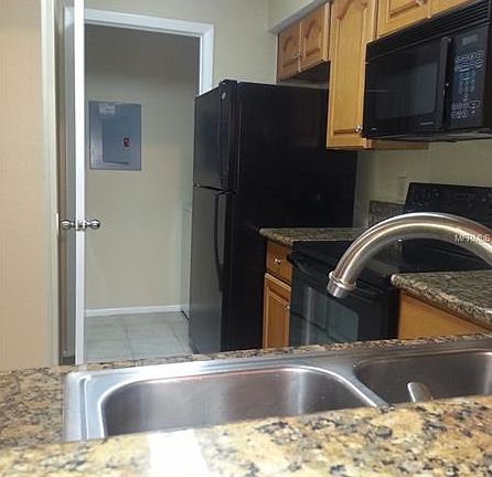 4th image of 241 Afton Sq Unit 208