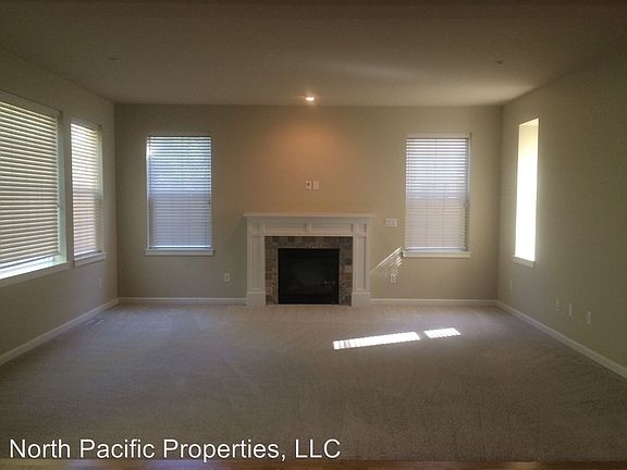 4th image of 7252 147th Ct NE
