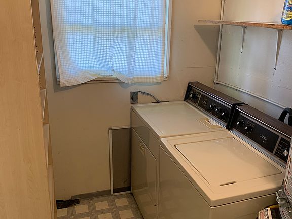 5th image of 1208 Stewart Ave #1/2