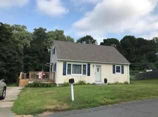 3 Baldwin Ter, Groveland, MA 01834