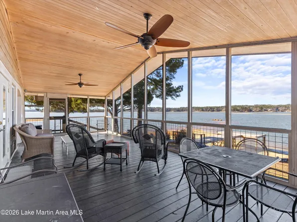 1710 Point Windy Dr, Jacksons Gap, AL 36861