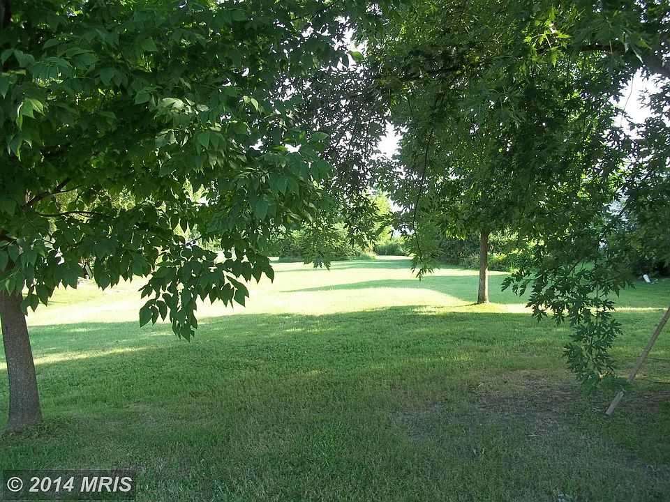2nd image of 21530 Island Club Rd