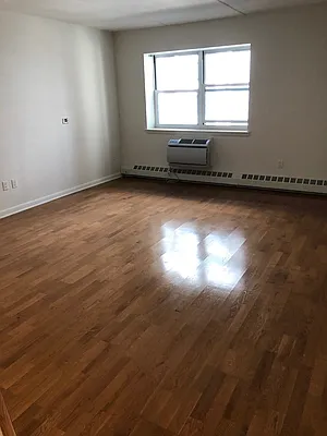 Rented by Phipps Houses Services Inc | media 18