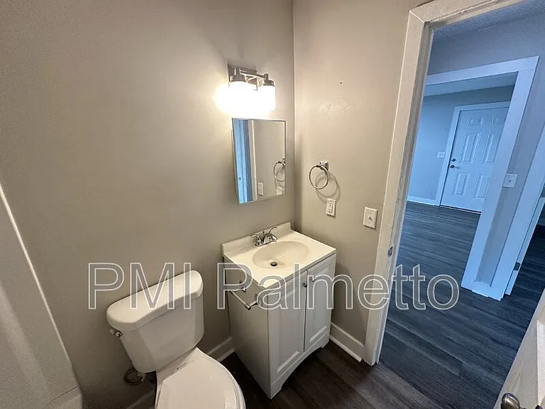 530 Jasper St — Photo 13