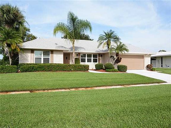 2nd image of 2832 SE Pine Valley St