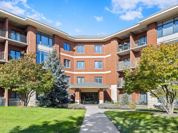 845 E 22nd St #B-105, Lombard, IL 60148