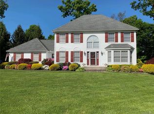120 Pelham Dr, Cornwall, NY 12518