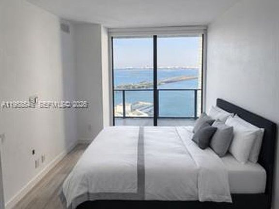 5th image of 501 NE 31st St Unit 2401