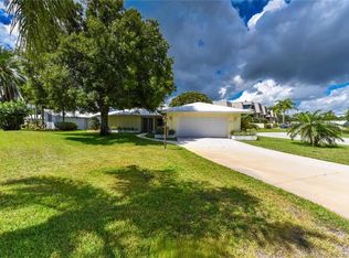 1806 SE El Pinar Ln, Stuart, FL 34996