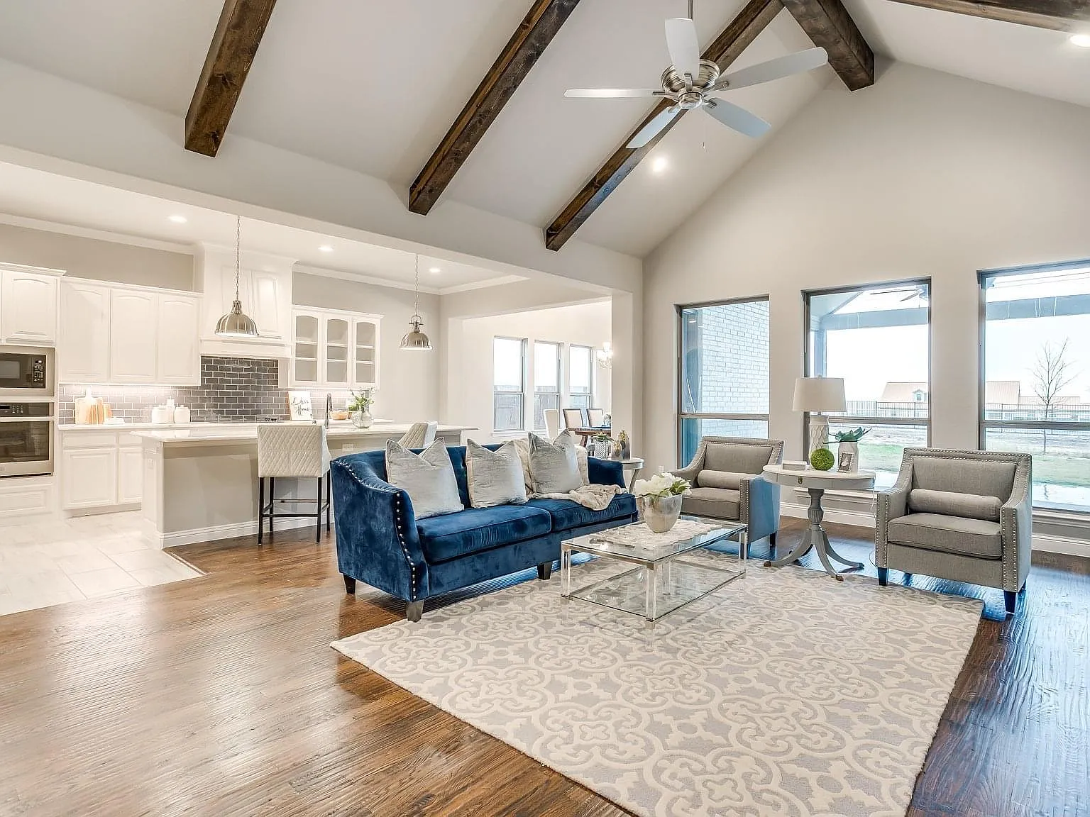5 bed, 2947 sqft, $3,500 — Photo 3