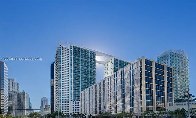 500 Brickell Ave — Photo 34