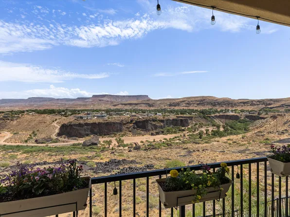 1296 N Main St, Hurricane, UT 84737