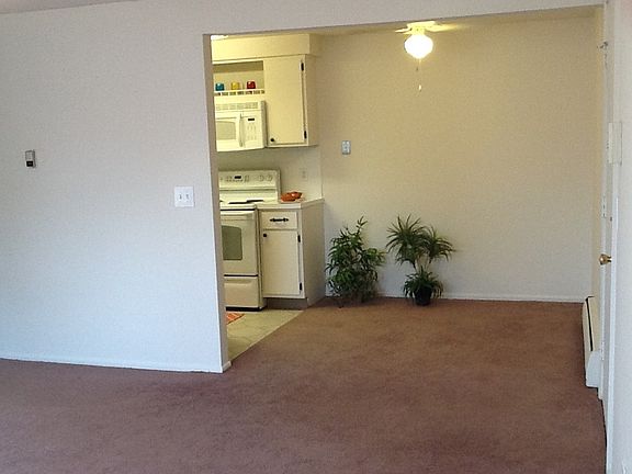 4th image of 5719 S Nantucket Dr APT 101
