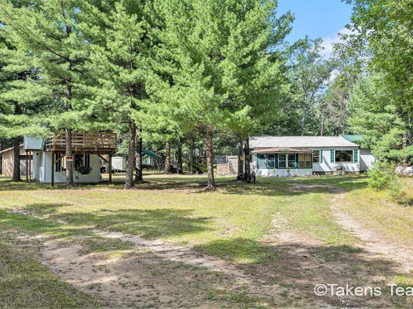 5494 W Wingleton Rd, Baldwin, MI 49304