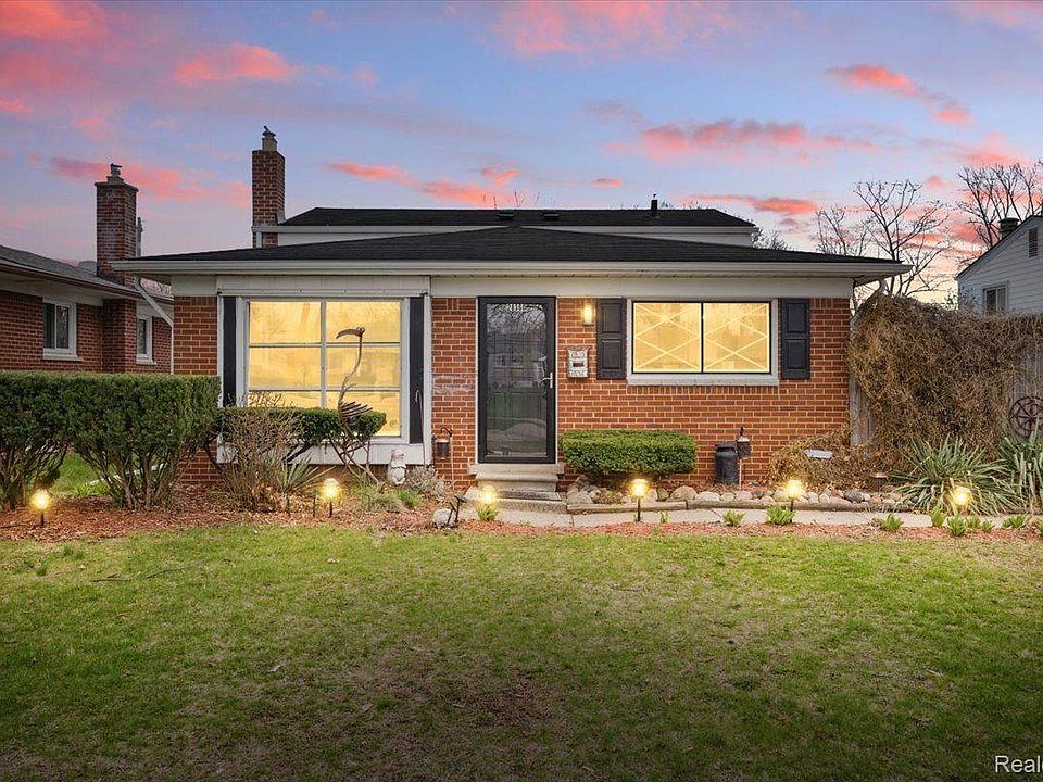 1st image of 28360 Couzens Ave