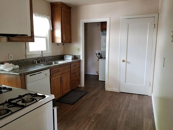 4th image of 2411 26th St