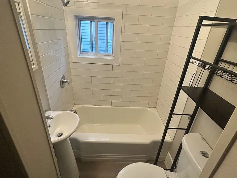 1126 Jennette Avenue NW — Photo 10