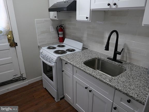 4th image of 313 Hampden Rd