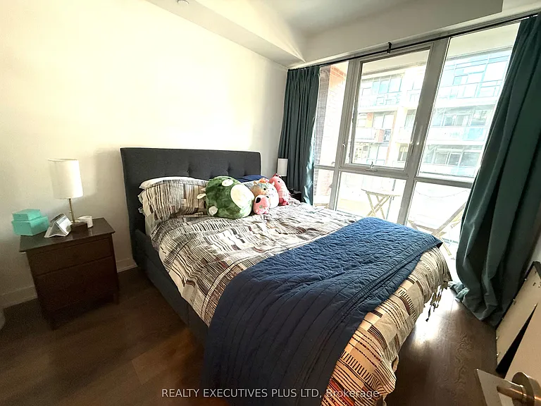 50 Bruyeres Mews #518 — Photo 27