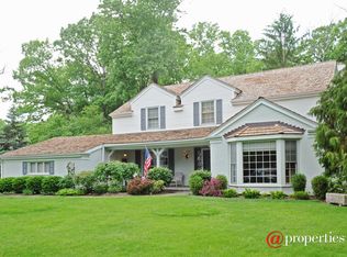 16 Brunswick Ln, Lincolnshire, IL