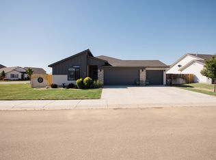 930 SW Levant Way, Mountain Home, ID 83647