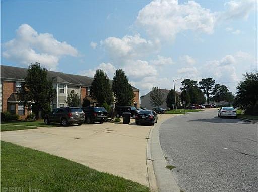 3rd image of 4108 Long Point Blvd