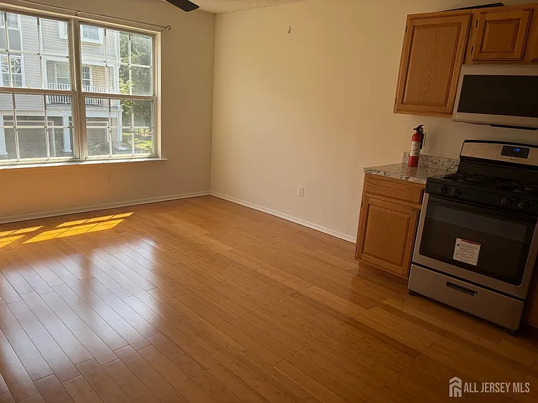 14 Prestwick Way — Photo 9
