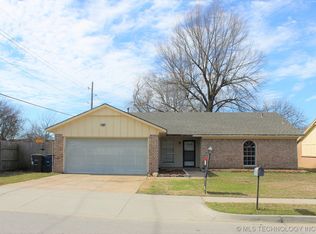 9670 E 28th St, Tulsa, OK 74129
