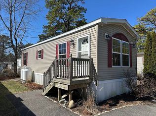 525 Riverleigh Ave UNIT B3, Riverhead, NY 11901