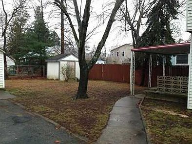 2nd image of 4 Avenue A