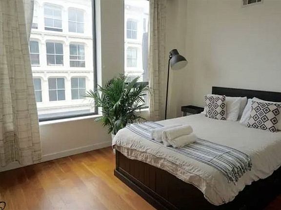 3rd image of 687 Driggs Ave #3R