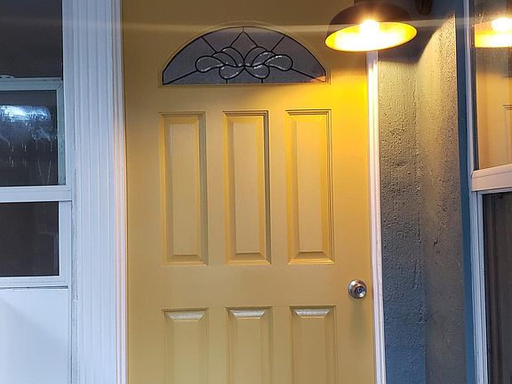 5th image of 1615 Fargo St