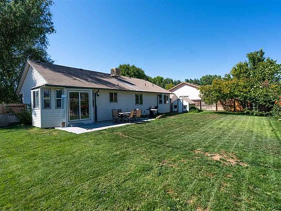 5th image of 750 Ponderosa Dr
