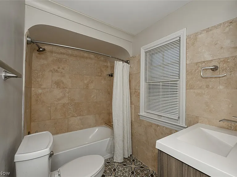3699 Bainbridge Rd — Photo 23