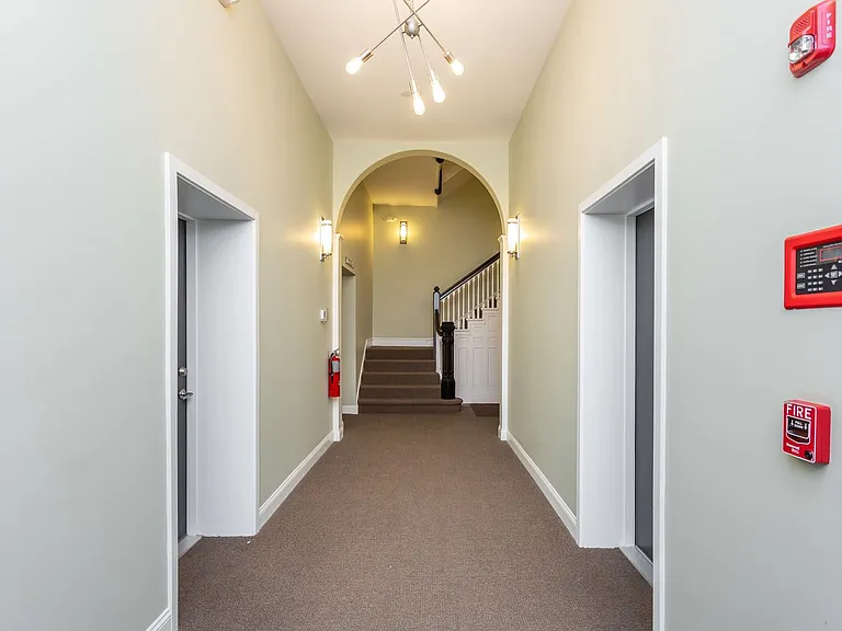 815 Park Ave — Photo 30