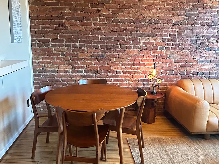 424 11th St NE #202 — Photo 7