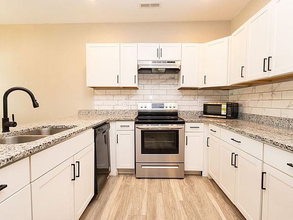 5th image of 18 Michigan Ln #2