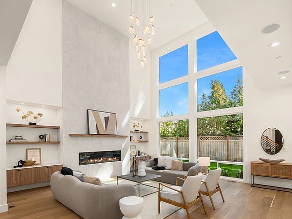 3rd image of 910 167th Avenue NE