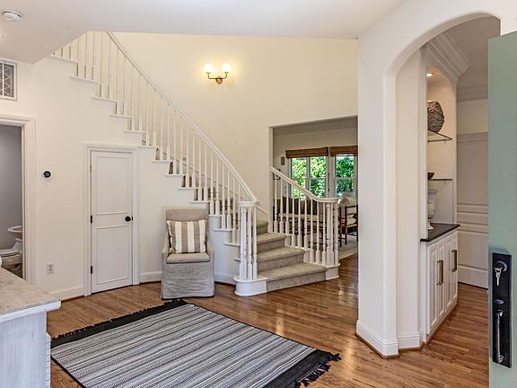 4th image of 15763 Kavin Ln