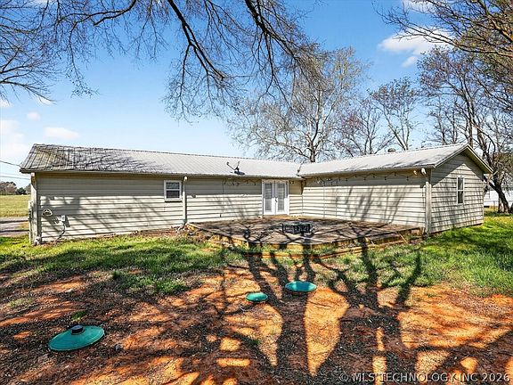 5th image of 602 Martindale Ln