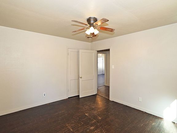 3rd image of 106 N Virginia St