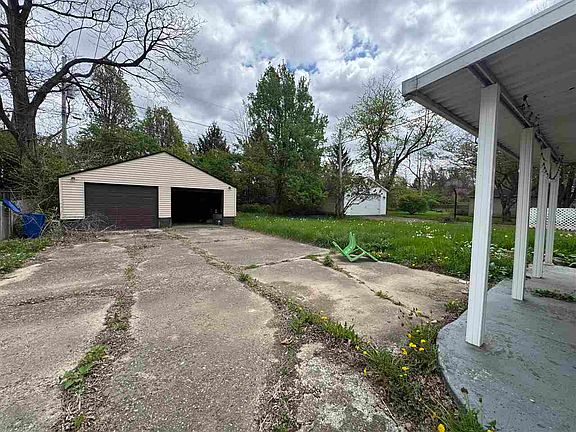 5th image of 321 S 32nd St