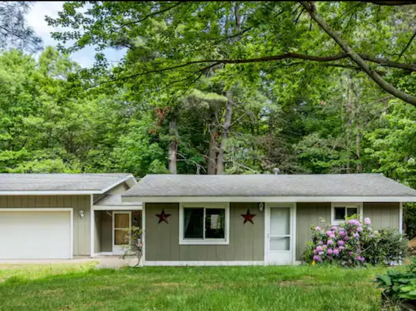 15601 Blair St, West Olive, MI 49460