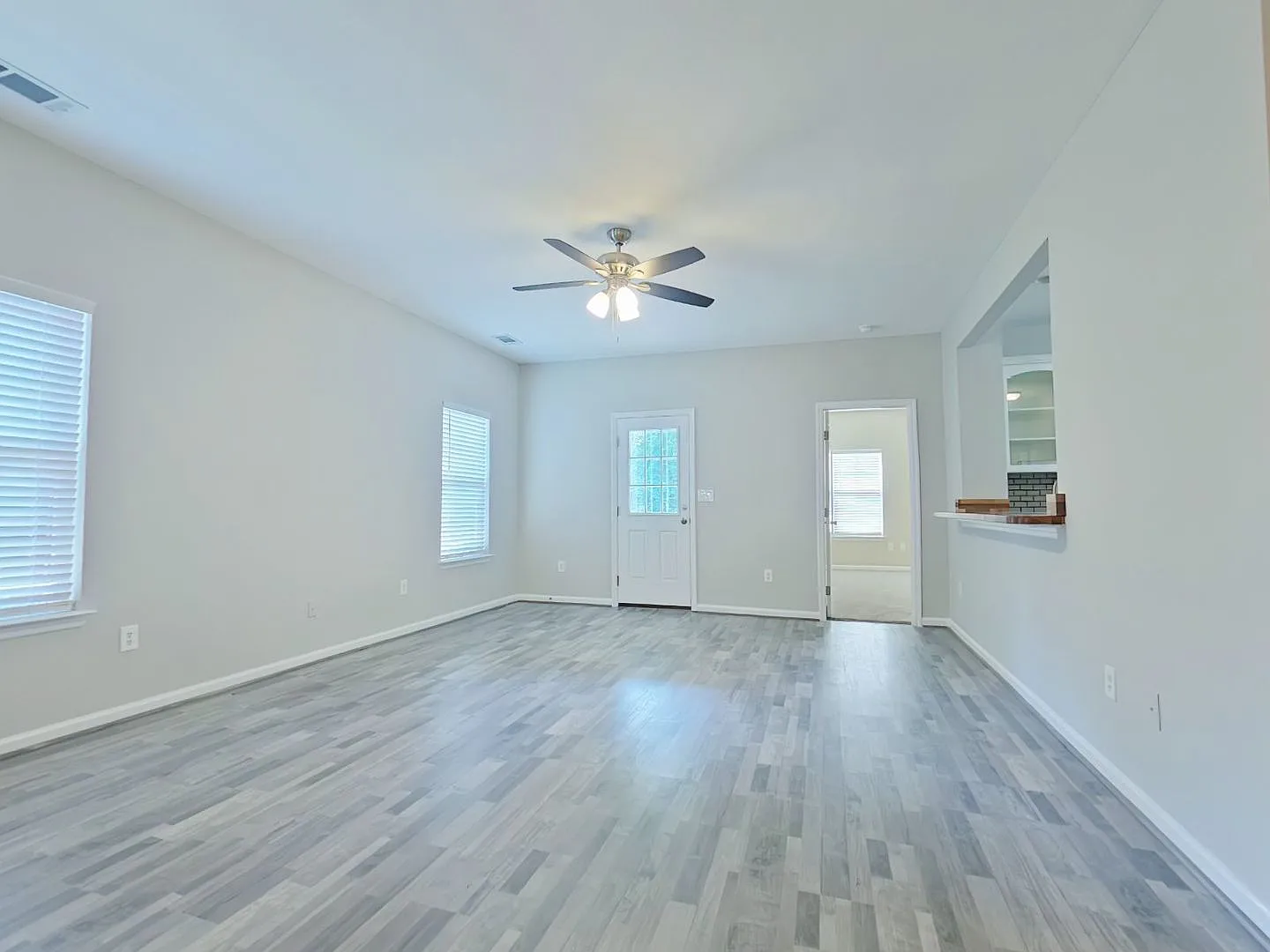 Fresh 3 Bedroom 2 Bath Home with 2 Car Garage — Photo 4