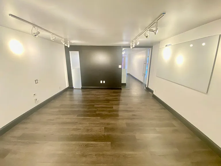 1823 Spring Garden St #1 — Photo 7