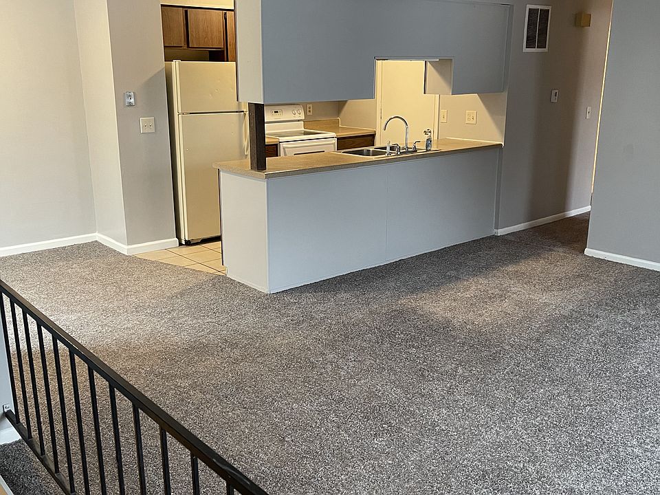 1st image of 4465 W Milham Ave APT 4