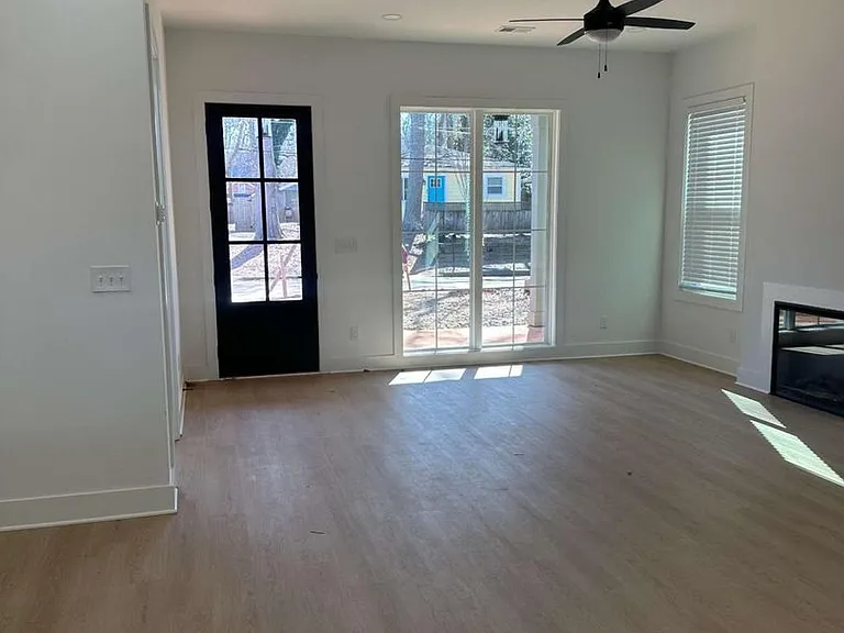 1239 Plaza Ave SW — Photo 5