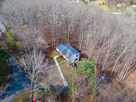 5th image of 680 Mount Pleasant Rd